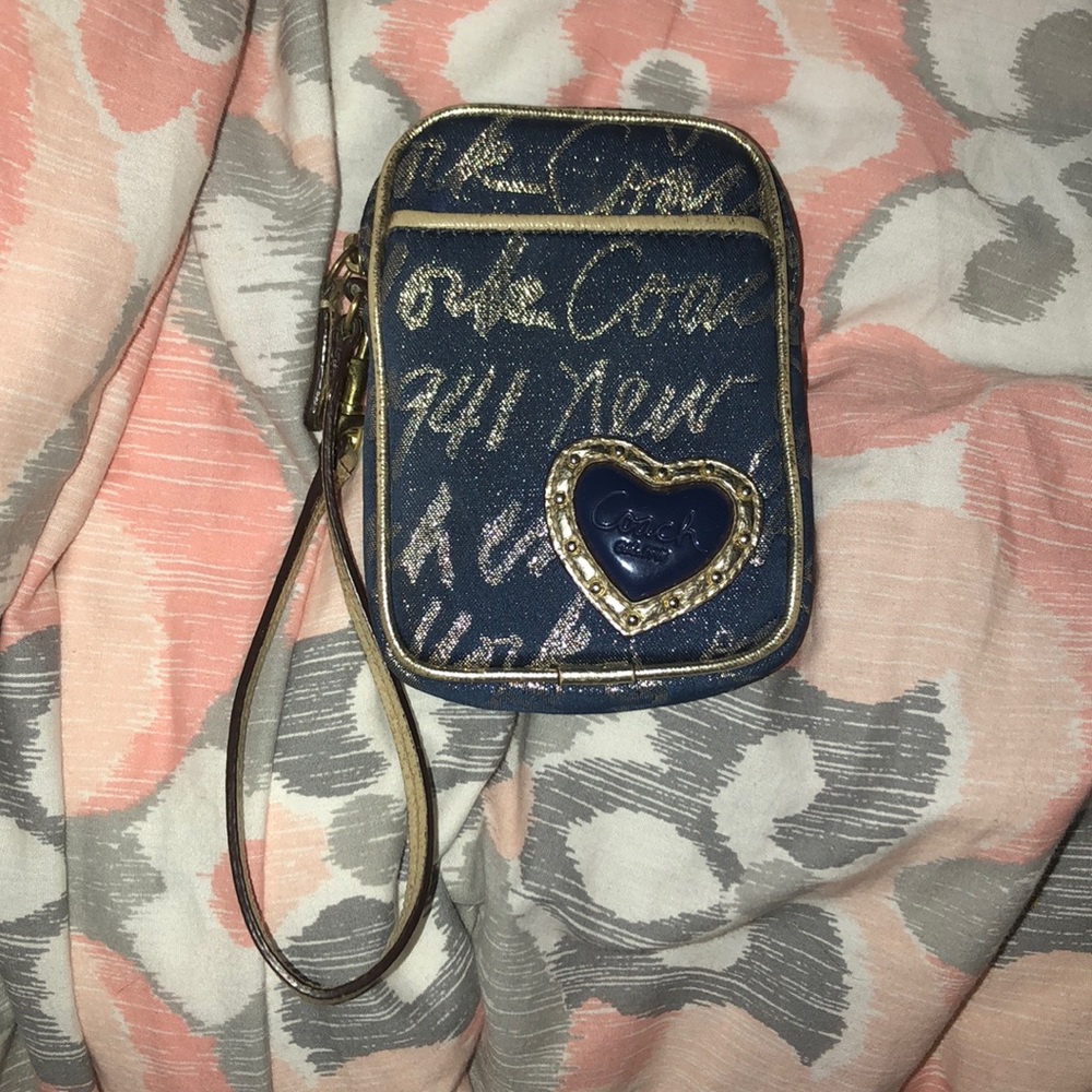 used coach wristlet